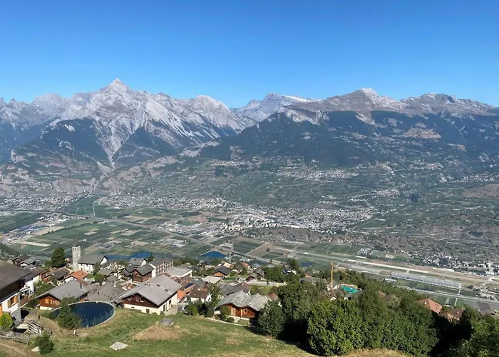 In With Mountain Views 베이소나츠