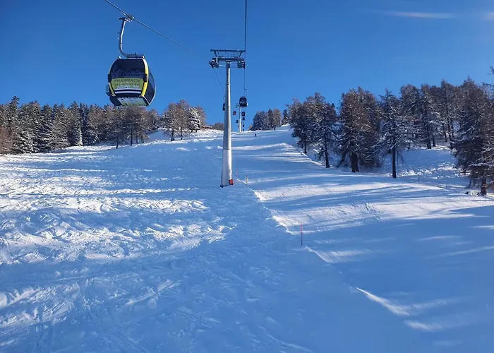 In With Mountain Views Chalet